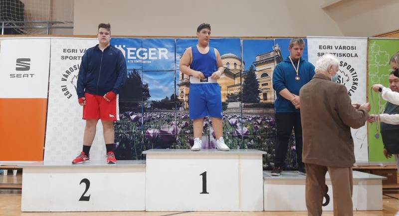 Prótár Roland országos ezüstérmet szerzett az egri ökölvívó magyar bajnokságon!
